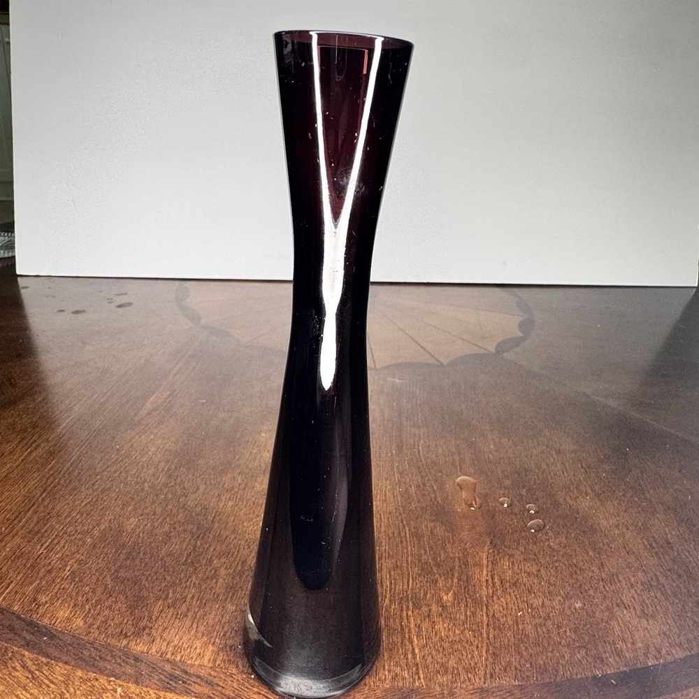 PURPLE Maroon BUD VASE, Tall Classic Glass Flower Decorative Vase, 8"